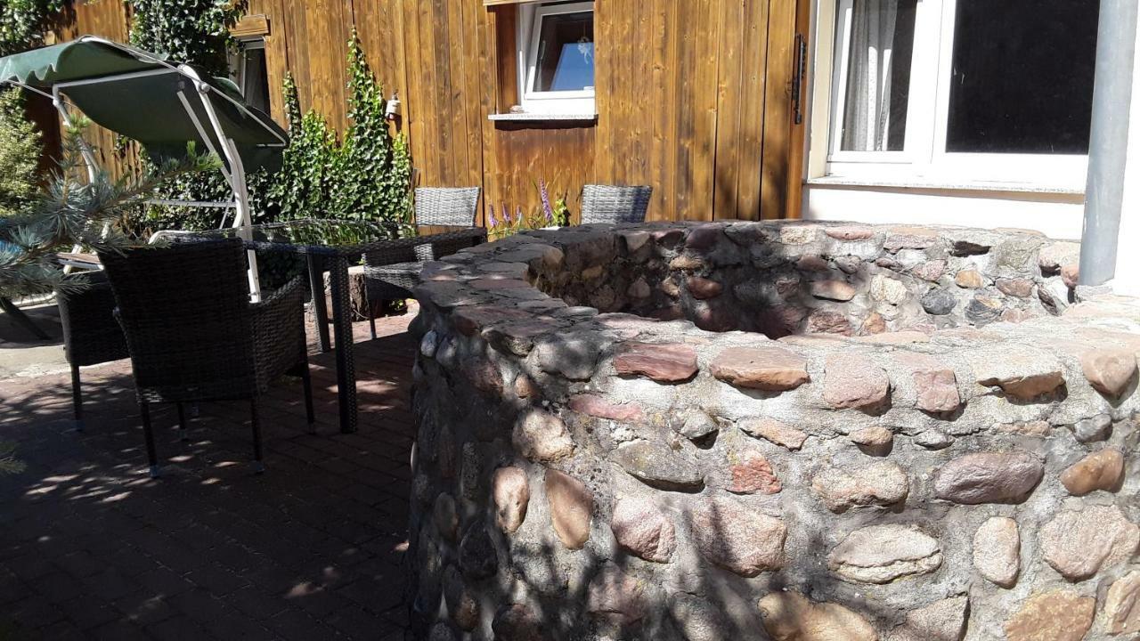 Gaestezimmer Sommer Locktow Buitenkant foto